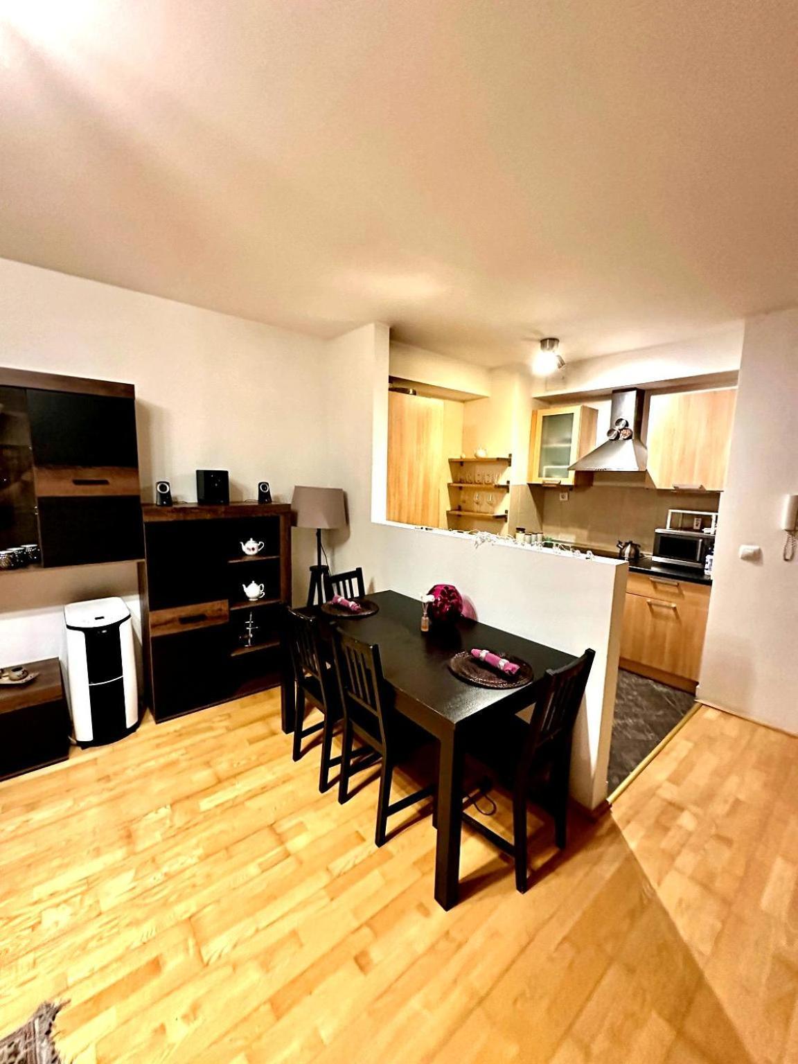 City Center Apartment With Balcony Βουδαπέστη Εξωτερικό φωτογραφία